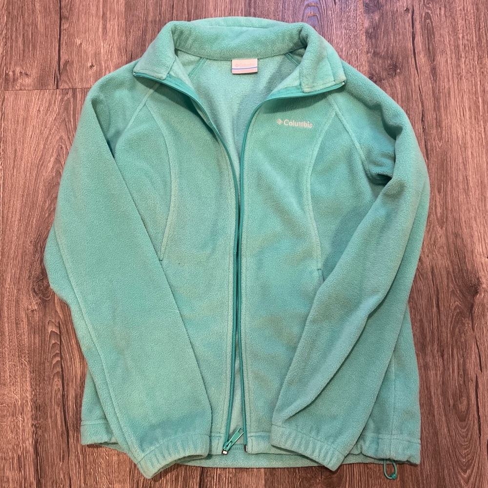 Columbia. Womens size small. Teal. Like New.